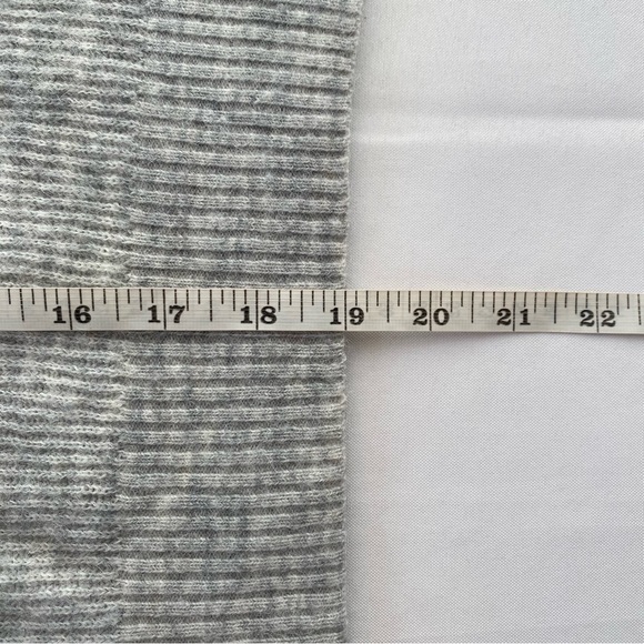 Quince Light Grey Baby Alpaca- Wool Quarter Zip Sweater Size Medium - Picture 15 of 15